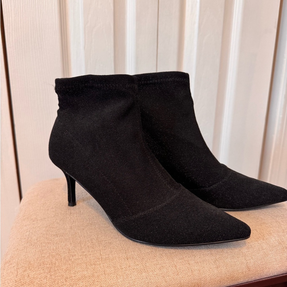 Charles by Charles David Black Ankle Booties Silver Shimmer Size 6 Sock Style - Picture 5 of 13
